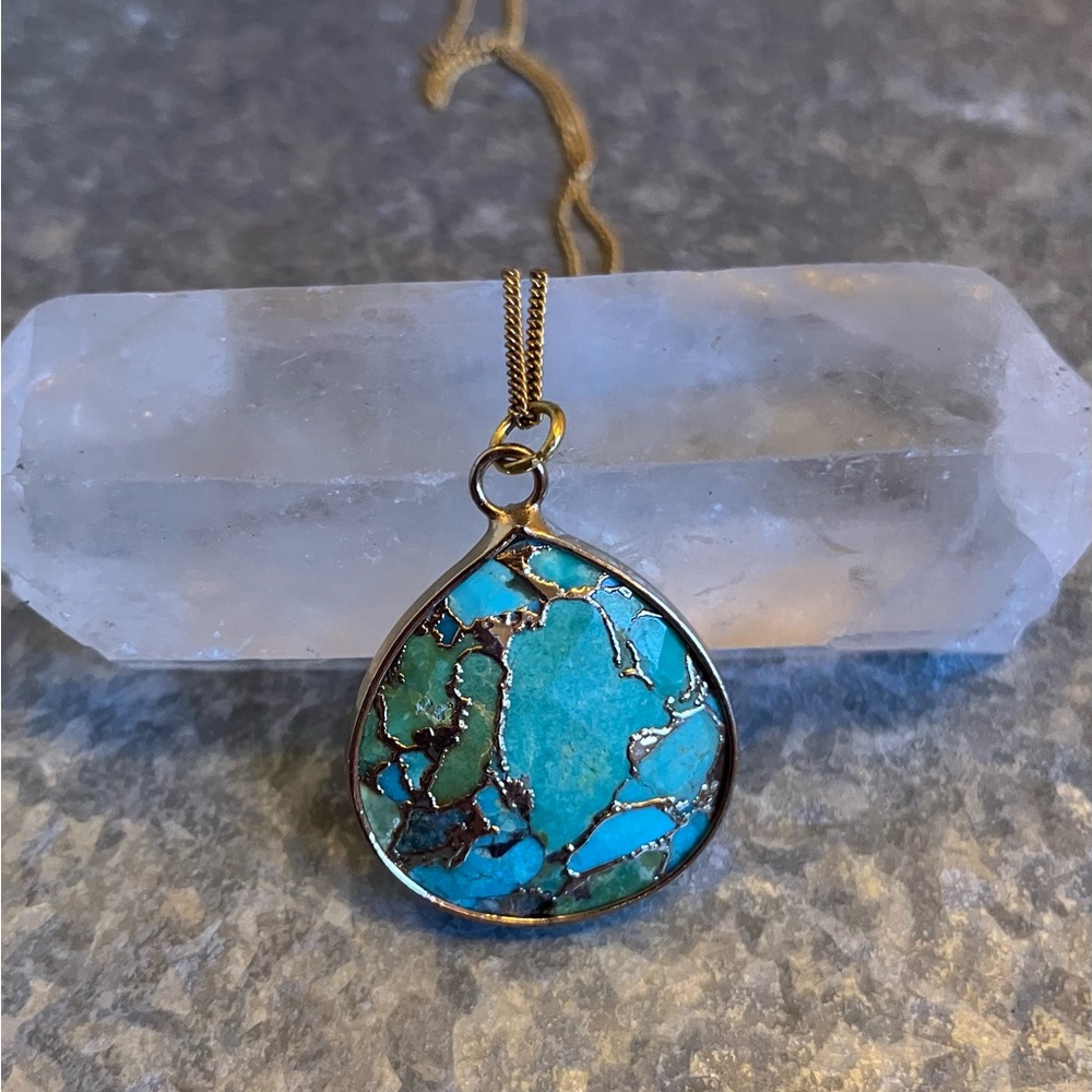 Turquoise and Gold Pendant Necklace